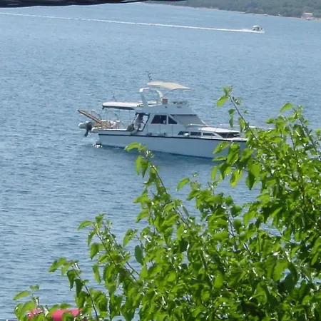 Glaros Διαμέρισμα Λουτρά Αιδηψού