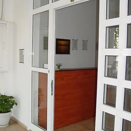 Apartment Glaros *